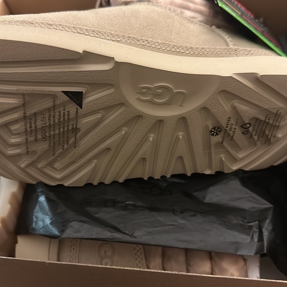 UGG Classic Mini Lace Up Water-Resistant Boots - Picture 3 of 4